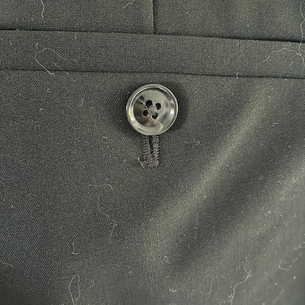 Donating soon! Open to offers!!! 
Logan pants / dress slacks size 6 from BR - Picture 3 of 4